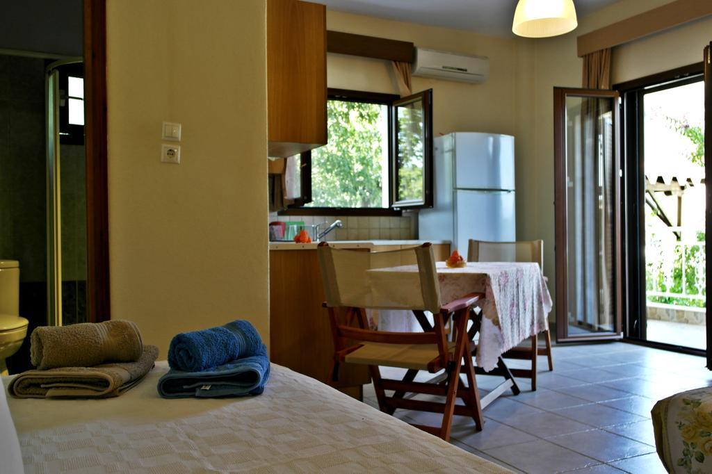 Roula Rooms Stratonion Exterior foto